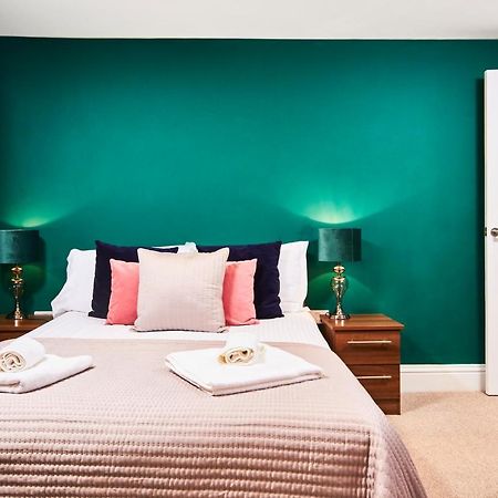 Newcastle Treasure - Sleeps 4 - Lower Ground Floor Kültér fotó
